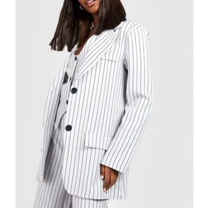 Pinstripe Oversized Mansy Blazer boohoo Nwt Size 8